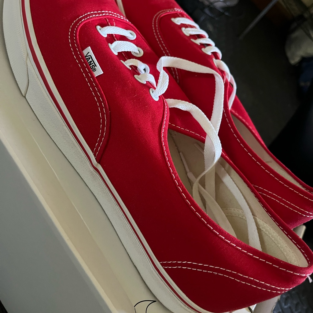 Vans Authentic Red